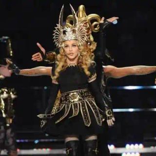 Madonna come una tempesta (musicale) sul Forum di Assago: in 11mila a renderle omaggio
