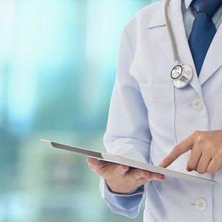 Operazione dei Nas in tutt'Italia: 165 posizioni irregolari in ospedali e Rsa
