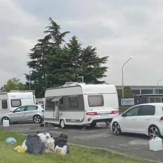 Albairate: carovane di nomadi tra la Faustina e la stazione, interviene la Polizia locale