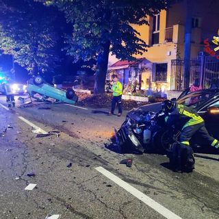 Pauroso scontro sul Sempione a Gallarate: auto si ribalta, tre persone soccorse