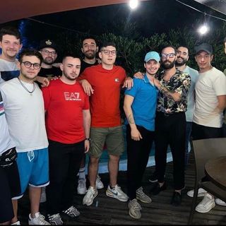 Paolo Di Ciancio, il quarto da destra, con i ragazzi dell'AC United