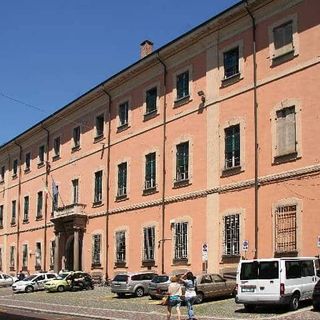 Molestie sessuali, primario del San Matteo di Pavia patteggia due anni