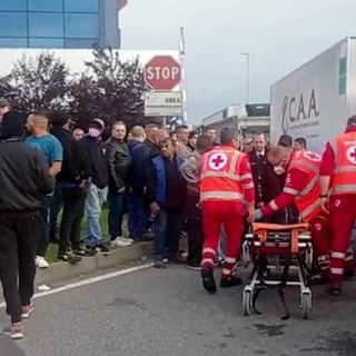 Pieve Emanuele: 4 contusi a picchetto di lavoratori della logistica