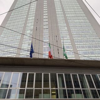 Lombardia: inaugurata la mostra sui 60 anni del grattacielo Pirelli