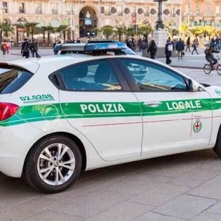 Milano: in 30 accerchiano agenti di Polizia locale, 9 arresti e 3 feriti