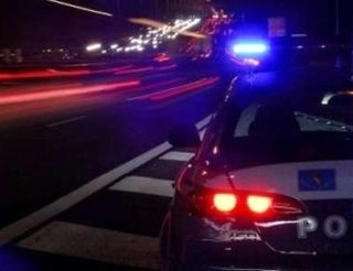 La Polizia di Stato trasporta d'urgenza due fiale antiveleno da Pavia a Torino per salvare la vita a un paziente