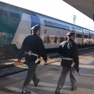 Monza, la Polfer arresta minorenne italiano per rapina aggravata