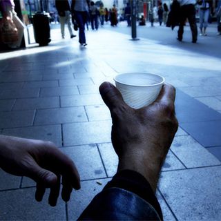 Caritas: 1 milione di nuovi poveri in 2 anni, 80 mila nuove richieste di aiuto in Lombardia