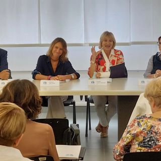 Nella foto, da sinistra: Luca Damiani (presidente FSM), Chiara Maugeri (vicepresidente FSM), Laura Dalla Vecchia (direttore IRCCS Maugeri Tradate), Pierangela Granziero (presidente ASMAugeri)