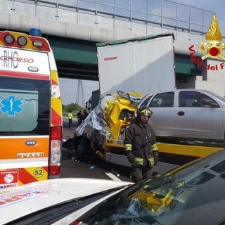 Schianto mortale in autostrada: due morti e tre feriti tra Rho e la barriera di Milano Ghisolfa