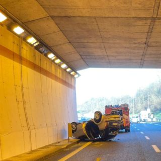 Castano Primo: ribaltamento in galleria, tratto della Boffalora-Malpensa chiuso
