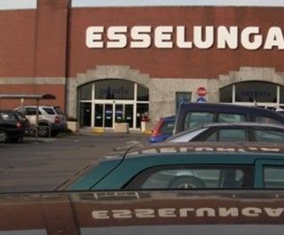 Vigevano: ruba i “gratta e vinci” al supermercato, denunciato un dipendente