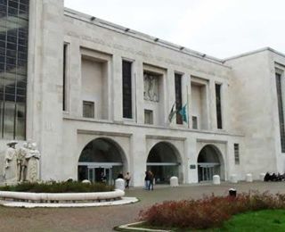 Dopo festa Inter va a prostitute e finisce accoltellato