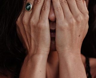 Violenza sessuale: finto ginecologo condannato a 9 anni