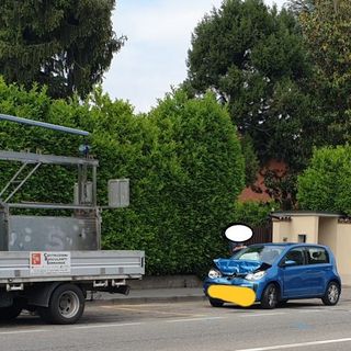Scontro sulla statale 11 a Corbetta, un ferito lieve in ospedale