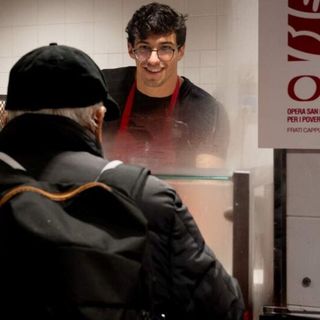 Simone Barlaam volontario all’Opera San Francesco per un giorno
