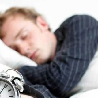 Poco sonno, poco benessere… Dormiamo 20 minuti in meno