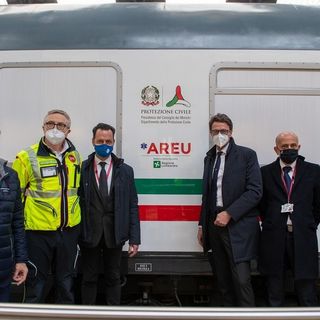 In Lombardia ecco il &quot;treno sanitario&quot;. Un ospedale su rotaie contro il Coronavirus