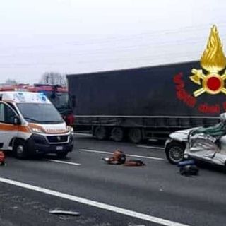 Maxi incidente in Tangeziale Ovest, 13 feriti, molti 20enni