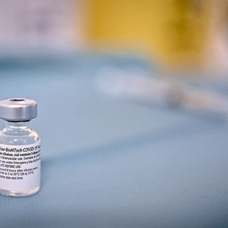 Vaccino, dal primo febbraio le multe per gli over 50 no vax, ma per riscuoterle potranno passare 260 giorni