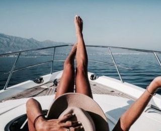 Vacanza amara: l'estate stagione delle truffe online. I consigli della Polizia Postale e di Airbnb per evitare brutte sorprese