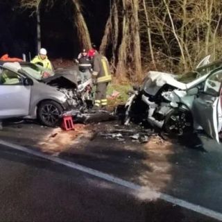 Oleggio: scontro nella notte, 4 feriti