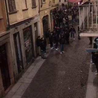 Vigevano, rissa notturna in via del Popolo: "Gli autori delle violenze sono stati più volte segnalati dai gestori dei locali, ma nessuno è intervenuto"
