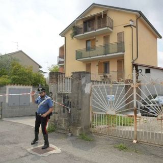 Voghera, bimbo strangolato: madre resta piantonata in ospedale