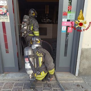 Incendio al ristorante Good a Corsico, subito domato dai Vigili del Fuoco