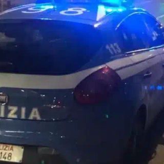 Milano: investe in auto e trascina una ragazza per 300 metri, denunciato. Rischia il linciaggio