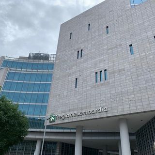 Lombardia verso la zona arancione dal 12 aprile: i numeri scendono, a parte quelli delle terapie intensive