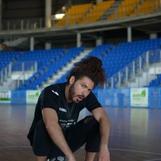 Il rapper sordo Brazzo scrive ed interpreta l'inno del Real e non solo