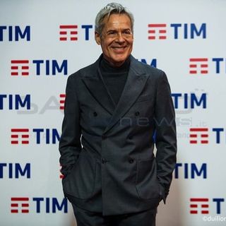 Claudio Baglioni e la squadra del Festival nelle foto di Duilio Rizzo