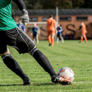 Calcio giovanile, clima infuocato e carabinieri in campo