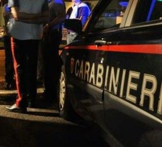 Parona: Tentano il furto al centro Tim della Bennet, ma scappano senza gli smartphone