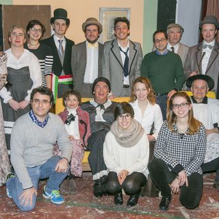 Tromello, “Du matrimoni…e un funeral”: successo per la nuova commedia dialettale del gruppo teatrale San Martino