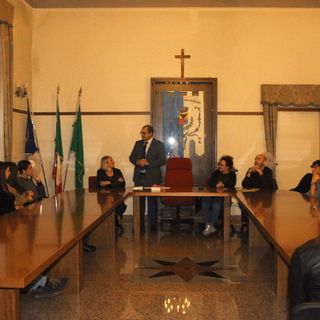 Cassolnovo, le tradizioni non si perdono. I coscritti della leva 2001 hanno festeggiato per le vie del paese