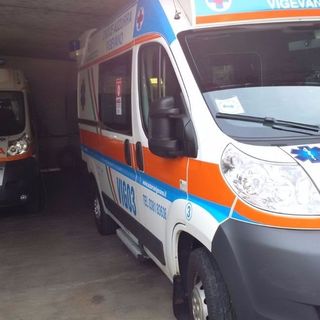 Vigevano: tamponamento fra auto in via Madonna degli Angeli, coinvolte otto persone