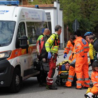 Ciclista magentino investito da un’auto a Marcallo con Casone, finisce all’ospedale di Legnano