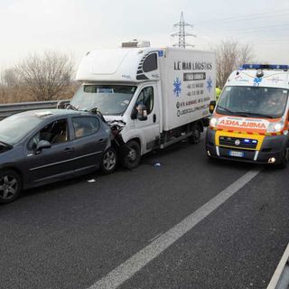 Marcallo – Grave incidente sulla superstrada dell’aeroporto della Malpensa nel tratto privo di spartitraffico centrale tra l’uscita di Mesero sud e l’innesto con la SP ex SS11