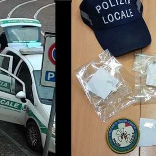 Castano Primo: eroina nei boschi, foglio di via per una ragazza di Vercelli