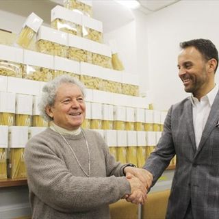Cristiano Bilucaglia: “A Natale con le bollette azzerate doniamo panettoni ai poveri”