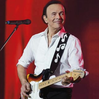 Dodi Battaglia, domenica 15 luglio firma-copie e concerto gratuito a Torino