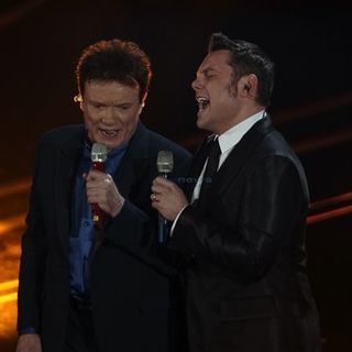 Massimo Ranieri e Tiziano Ferro fanno cantare tutto l'Ariston con &quot;Perdere l'amore&quot;