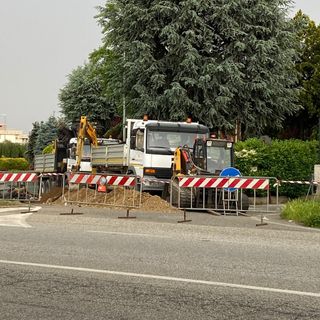 Vigevano, proseguono i lavori per la posa della fibra ottica nella zona nord della città