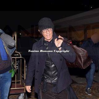Fiorello all'arrivo a Sanremo (Foto Tonino Bonomo)