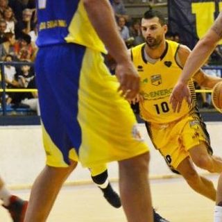 Basket serie C Gold, Vigevano batte Gazzada e blinda il primo posto in classifica