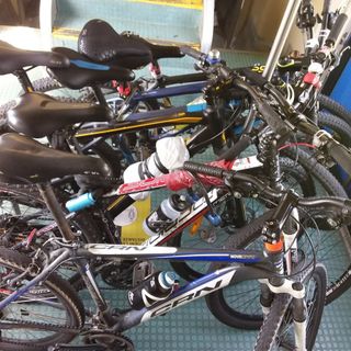 Trenord: &quot;Stop alle bici a bordo treno, troppi assalti pregiudicano la sicurezza&quot;