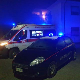 Valle: litiga con i genitori e poi si barrica in camera, i carabinieri evitano la tragedia