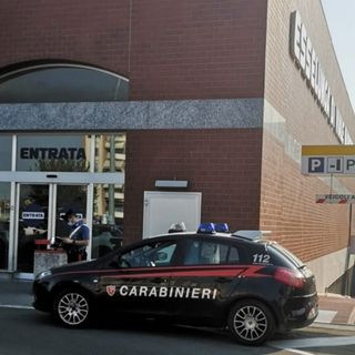 Voghera: tentano il furto al supermercato, denunciate due persone